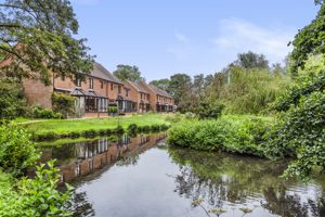 Bearwater Lake- click for photo gallery